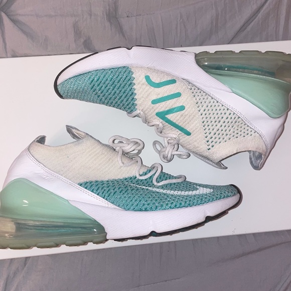 Nike Air 270 Flyknit ‘IGLOO’ - Picture 7 of 7